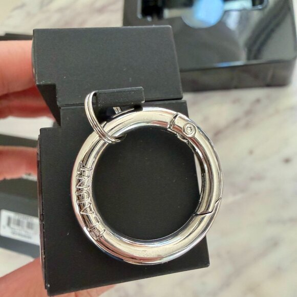 🌈 FLAUNT Square AirPods Pro Case - 1st and 2nd Generation Abalone Shell - Picture 10 of 11